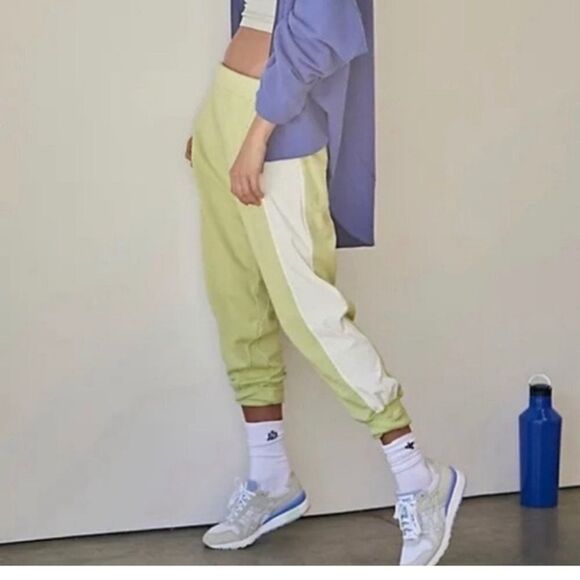 Free People June Bug Track Joggers in Tennis Green Size M - Picture 1 of 7